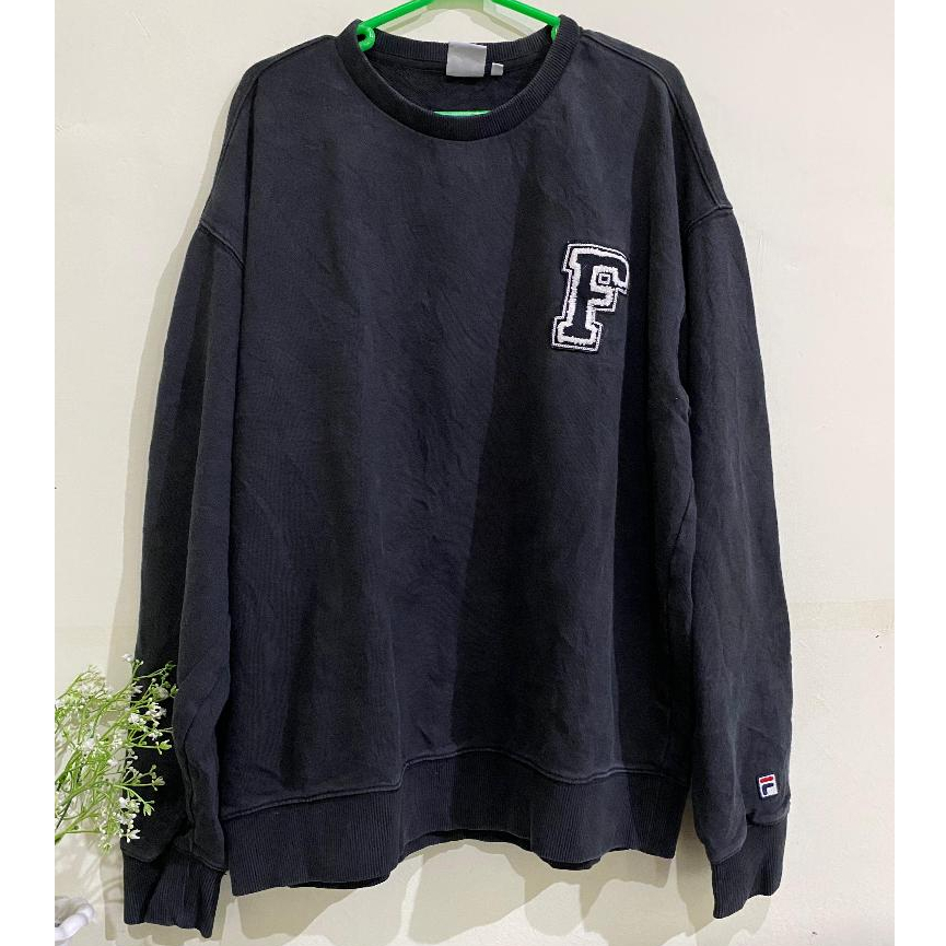 Preloved Baju Wanita Atasan Sweater Fila Crewneck Oversize Top Outer Kaos Murah