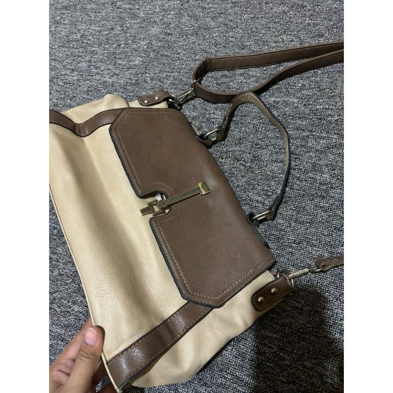 Preloved Tas Fladeo