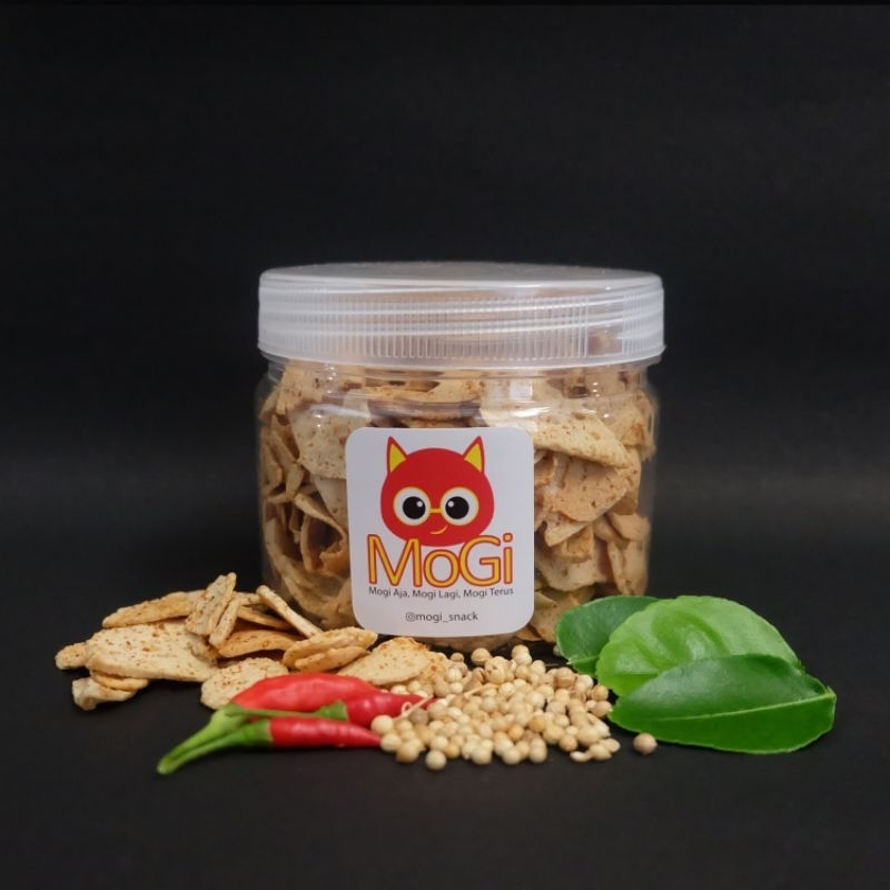 

Mogi snack keripik baso basreng daun jeruk pedas 100 gr