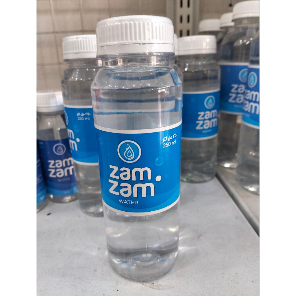 

Air Zam zam 100ml / 250 ml Asli Original Arab Saudi Untuk Oleh oleh Haji Umroh Souvenir Tanah Suci Haramain