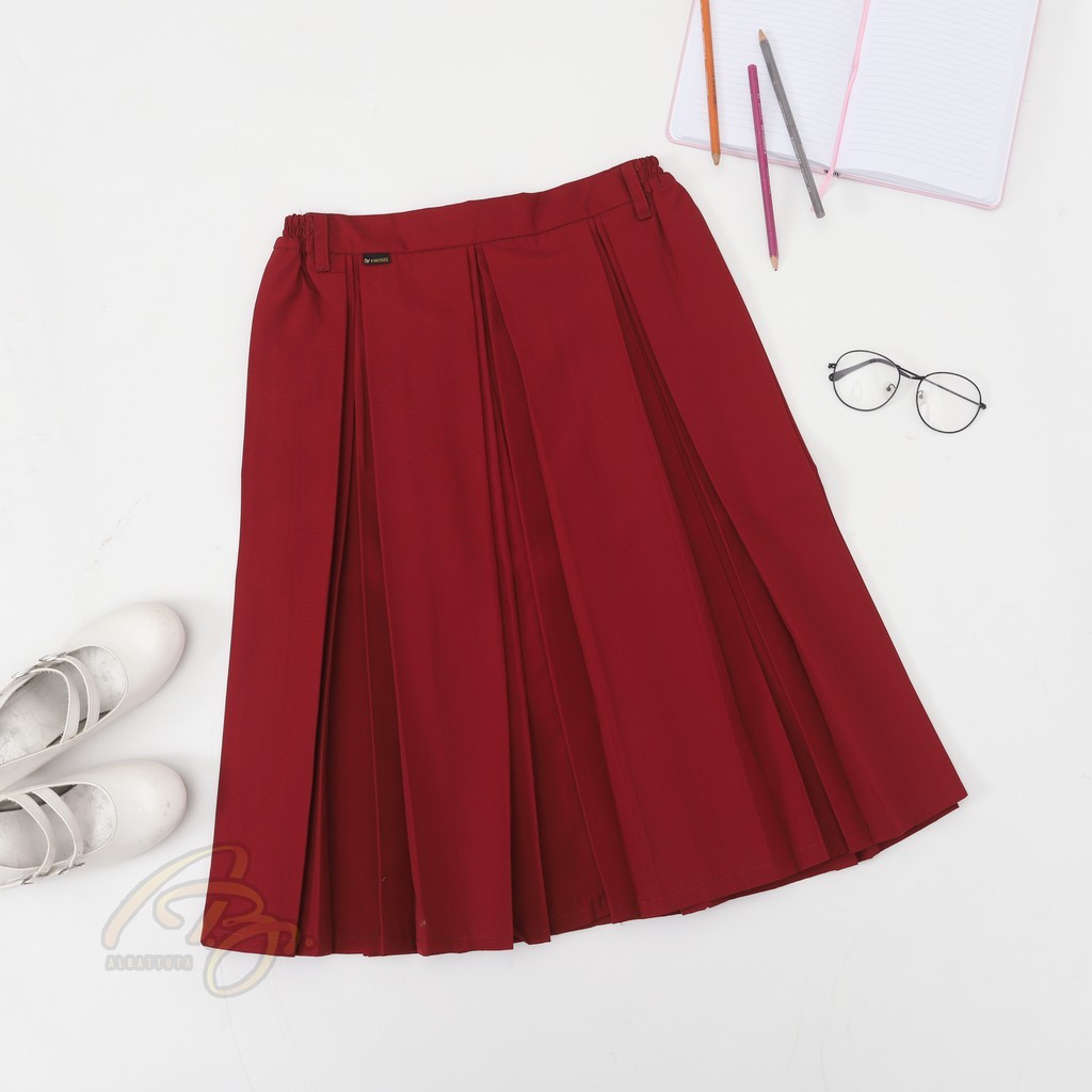 ROK PENDEK MERAH SD