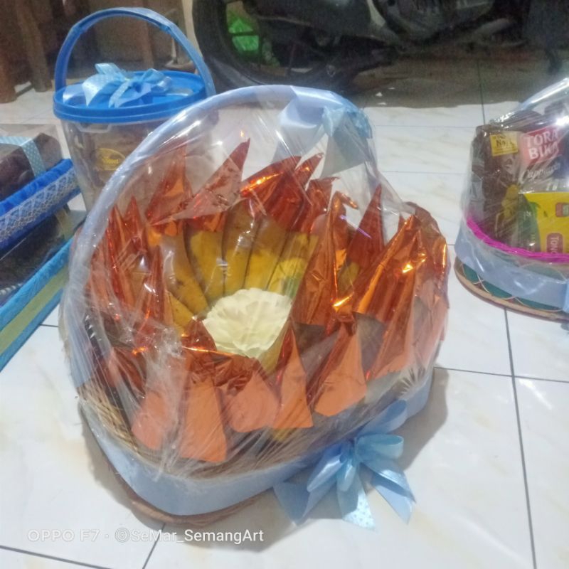 

pisang raja ayu setangkep sudah dihiaskan