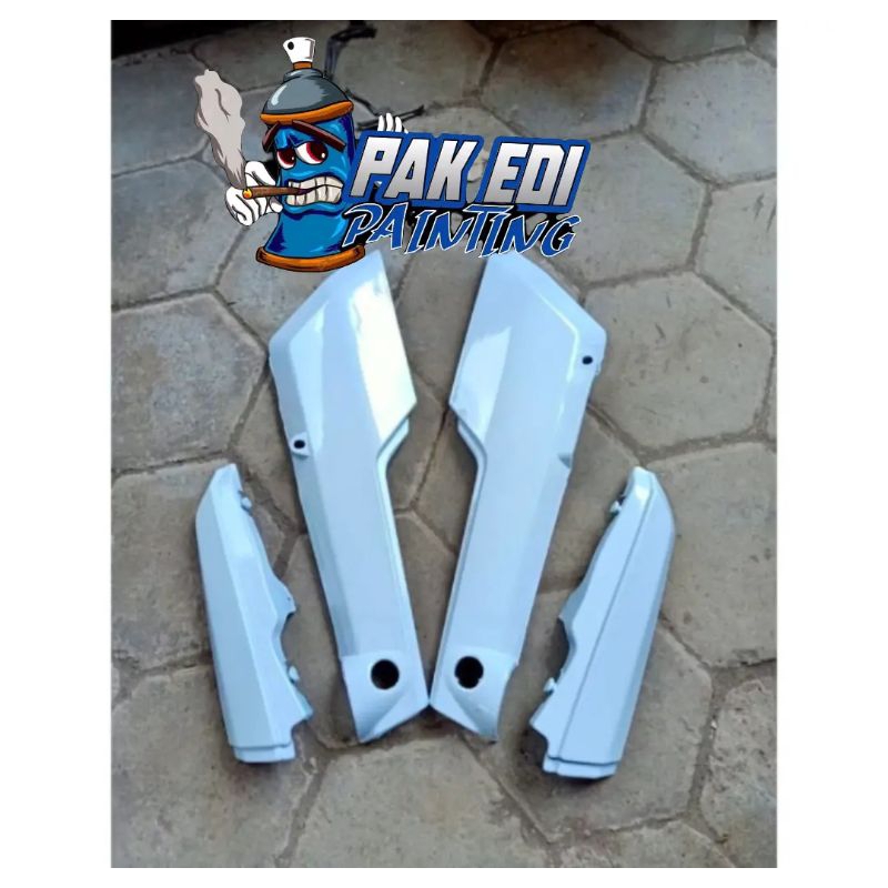 COVER BODY SET TUTUP AKI HONDA WIN 100 BODY SET WIN PUTIH