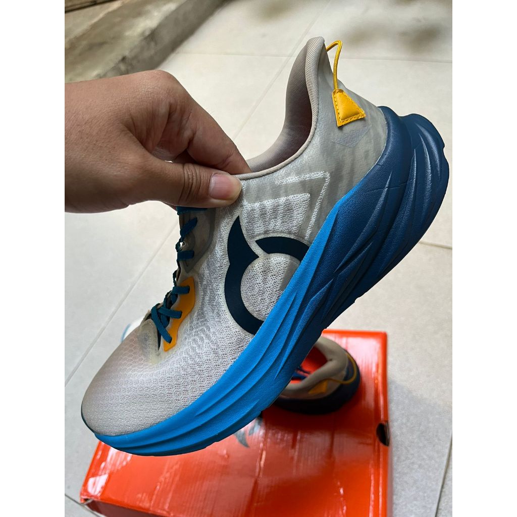 Ortuseight Hyperfuse 2.1 Bekas Review 42 White Blue ada minus