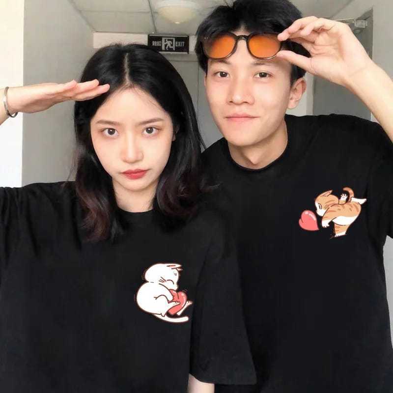 COD-BAJU KAOS COUPLE PASANGAN LENGAN PENDEK-CAT-COUPLE DISTRO MOTIF SABLON-PASANGAN KAOS TREND KEKIN