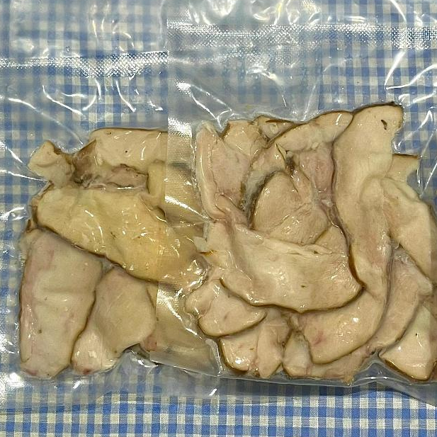 

Frozen Ayam Asap Iris Vakum / Smoked Chicken Vacuum