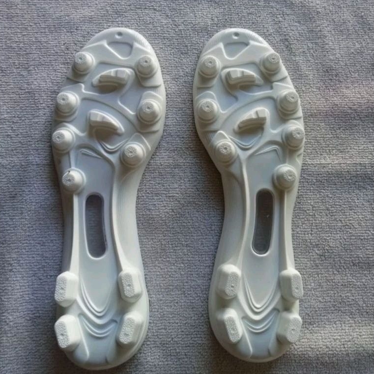 SOL SEPATU SEPAK BOLA KDH-40/ALAS SEPATU SEPAK BOLA KDH-40