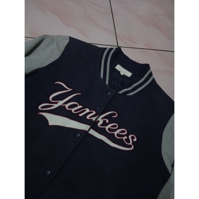 varsity MLB