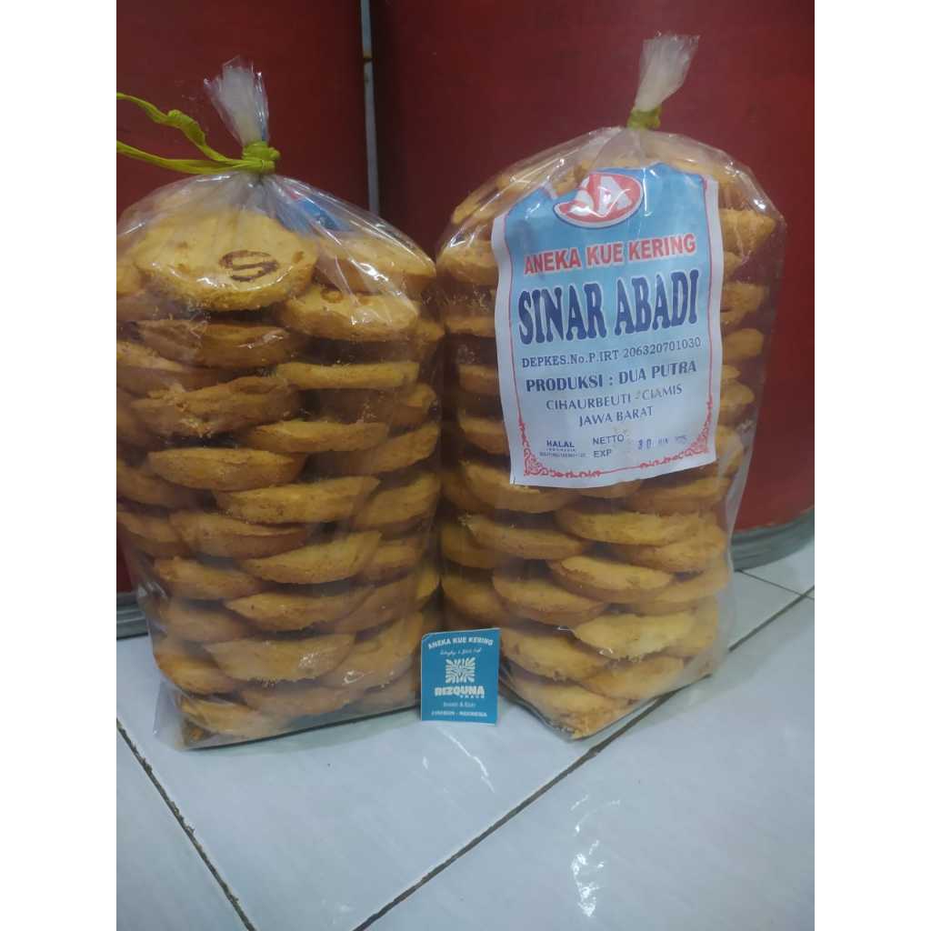 

Kue Bolu Kering Vanila S 1000gr / 1kg Bolu Pay Jadul bolu spons