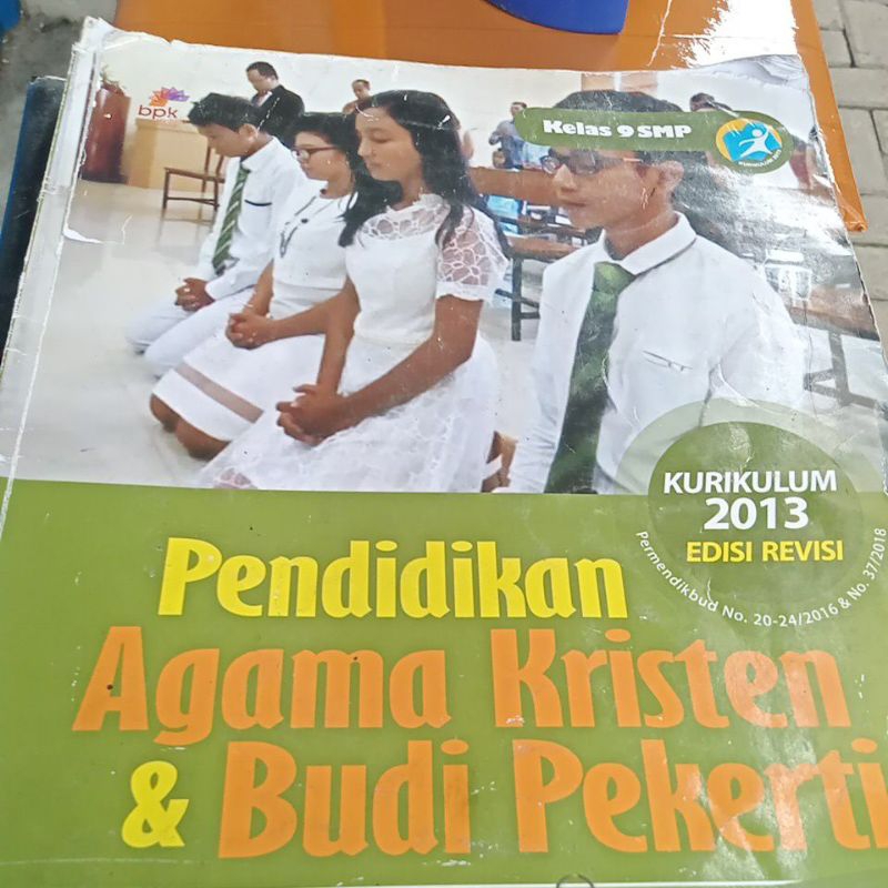 buku agama kristen & budi pekerti kelas 9