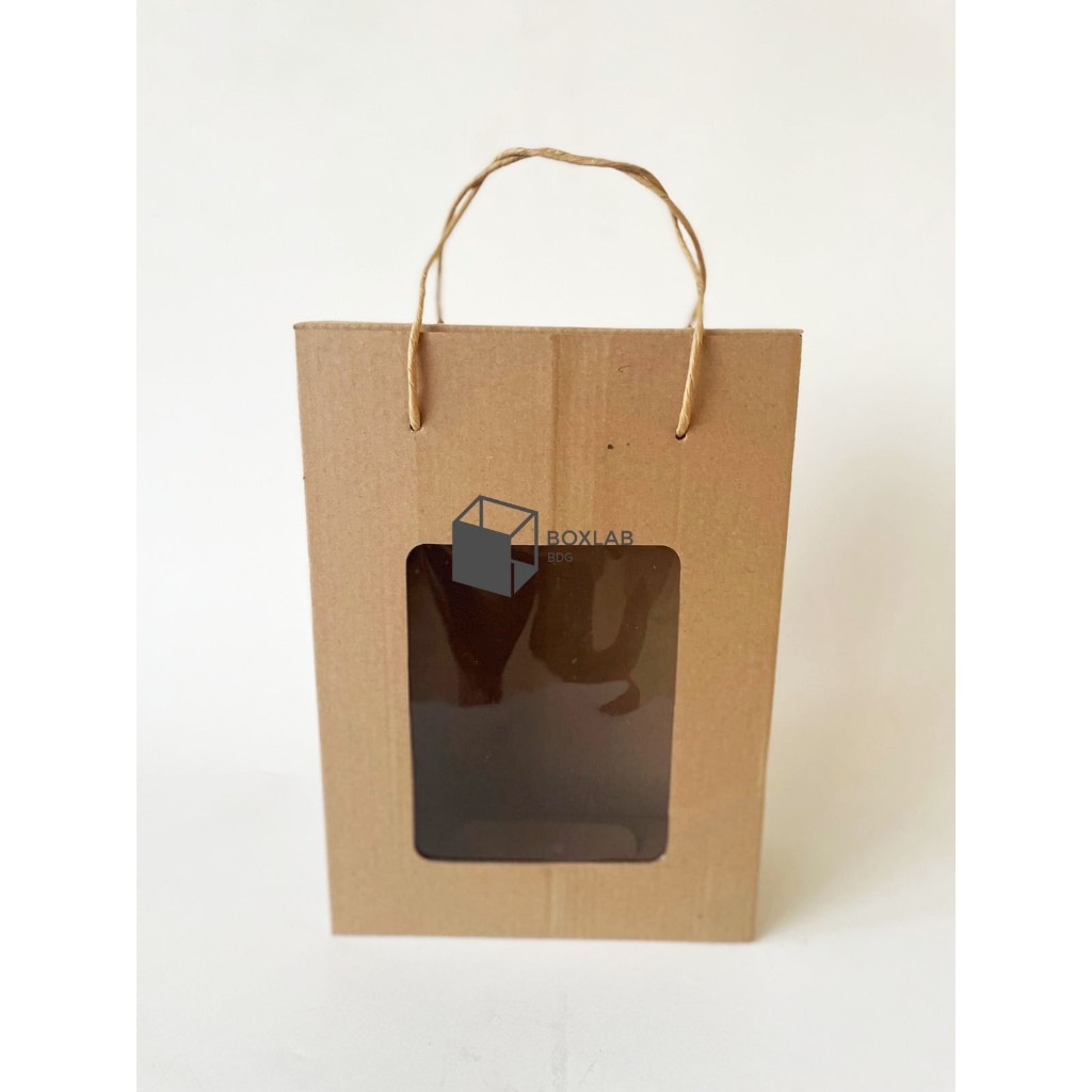 

Box Eflute Jinjing Mika 19 x 9,5 x 26 cm, BJM199526, Goodie Bag, Paper Bag Corrugated, Kotak Souvenir, Box Toples