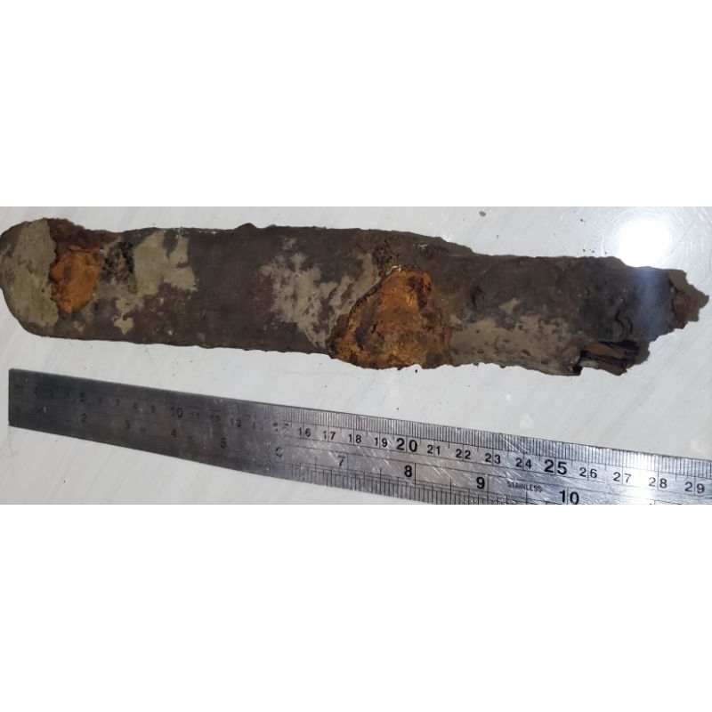 1 biji pusaka temuan Sungai 28 cm u koleksi asli kuno pajangan hiasan