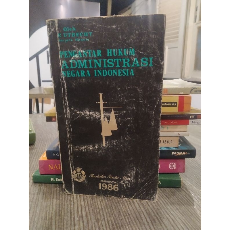 pengantar hukum administrasi Indonesia Utrecht