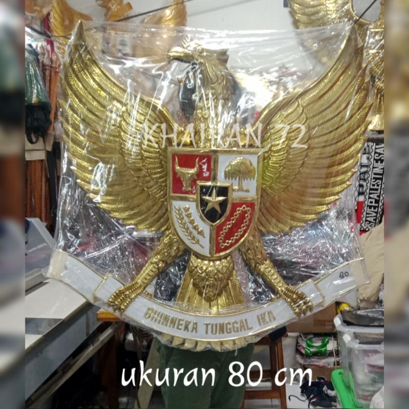 patung lambang garuda pancasila ukuran 80 cm bahan kuningan