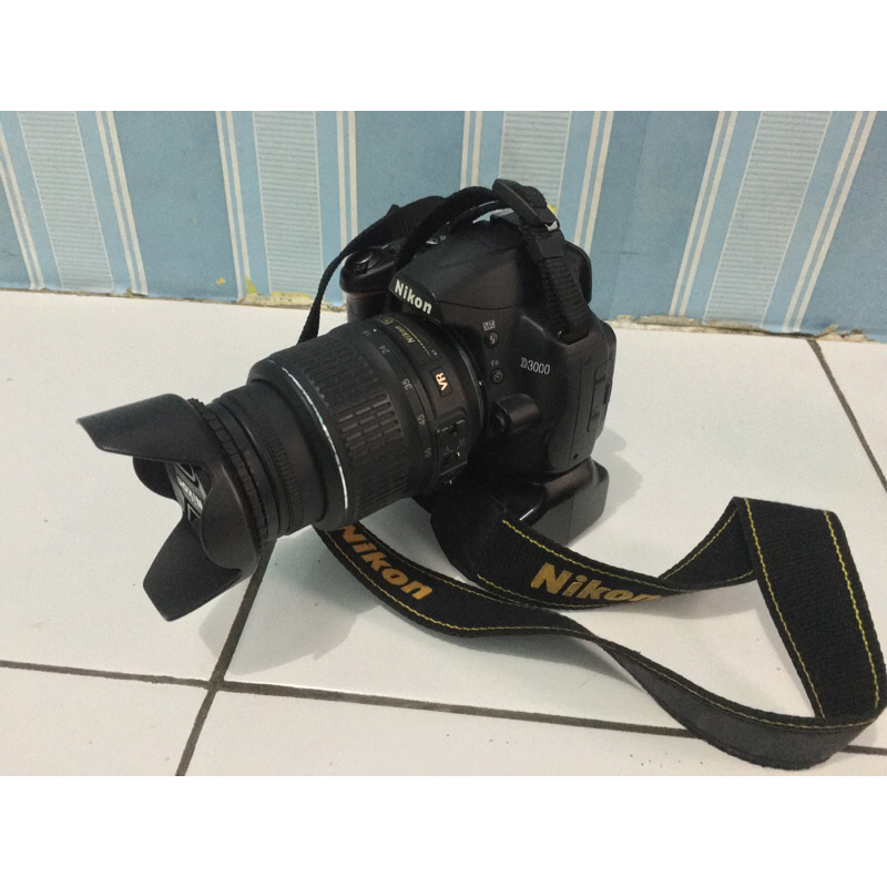 Nikon D3000