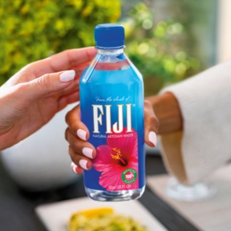 

FIJI WATER NATURAL ARTESIAN (500 ML) Air Mineral Botol