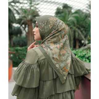 (PAKAI POUCH) Segi Empat Motif Buttonscarves Singapura Holiday Disney Tapis Samla BS Series