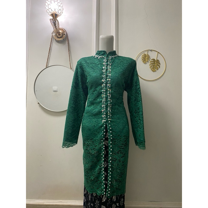 kebaya besan mewah/kebaya ibu hajat/kebaya wisuda/kebaya muslim/kebaya salutut/kebaya mutiara
