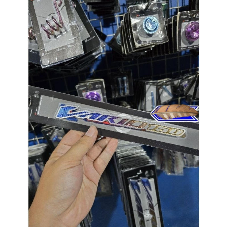 LIVE - EMBLEM TITANIUM VARIO 150 ( 1 SET KANAN KIRI ) / ORIGINAL VIETNAM GR5 BISA REQUEST WARNA READ