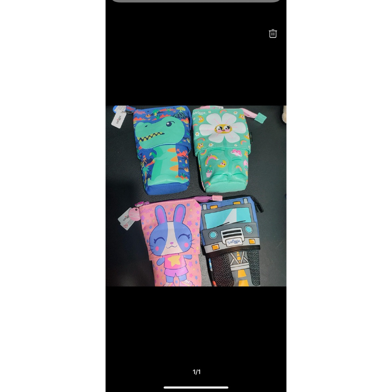 

standing pencil case smiggle
