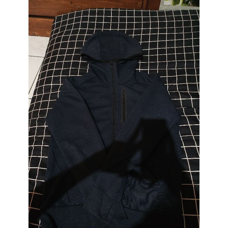 uniqlo gorpcore style jacket