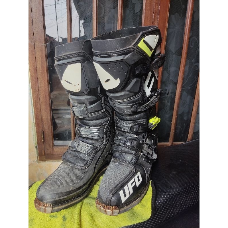 UFO Obsidian Black Second