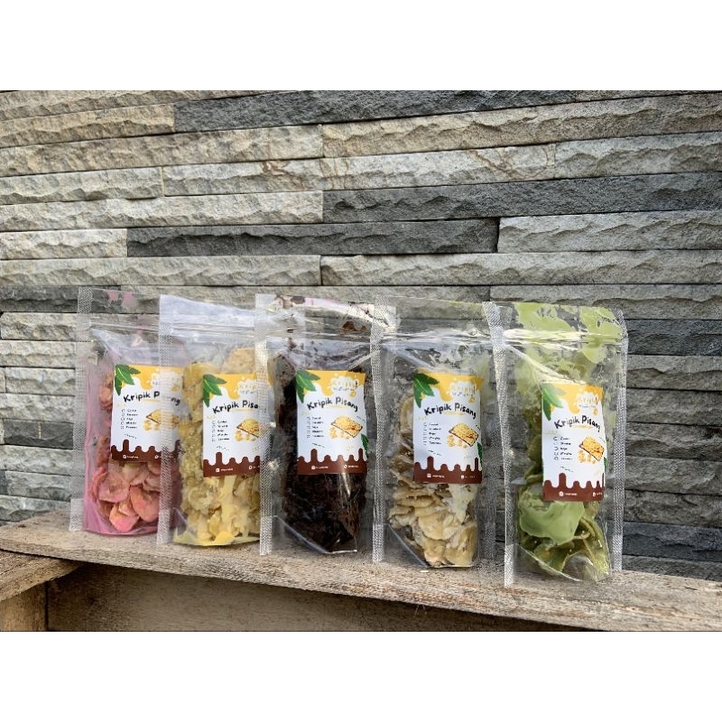

Kripsy Happy | Keripik Pisang Bermacam Toping Kemasan Kecil