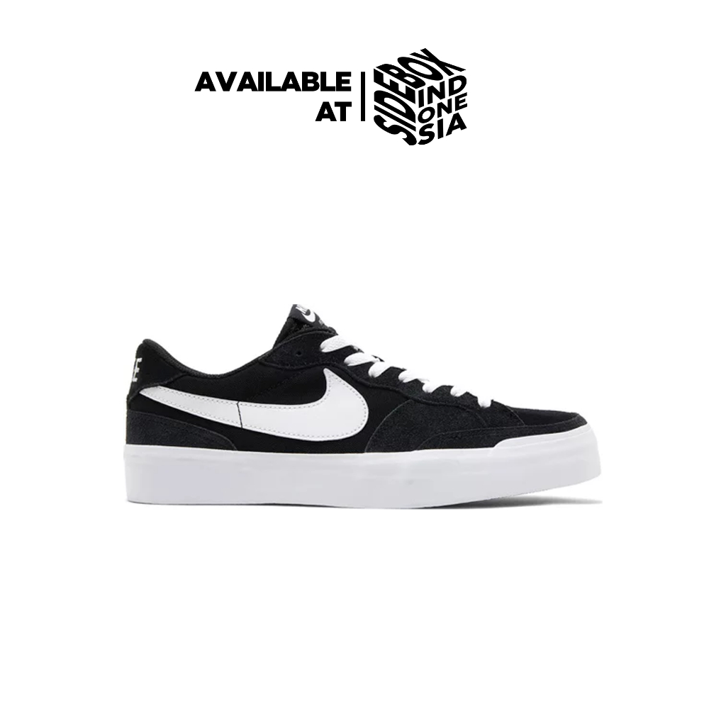 sepatu sneakers 'SB Pogo Plus Black White'