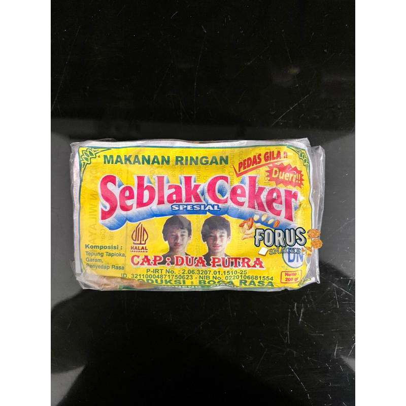 

Seblak Ceker CAP DUA PUTRA PEDAS NIKMAT 1 Pak isi 20 Pcs