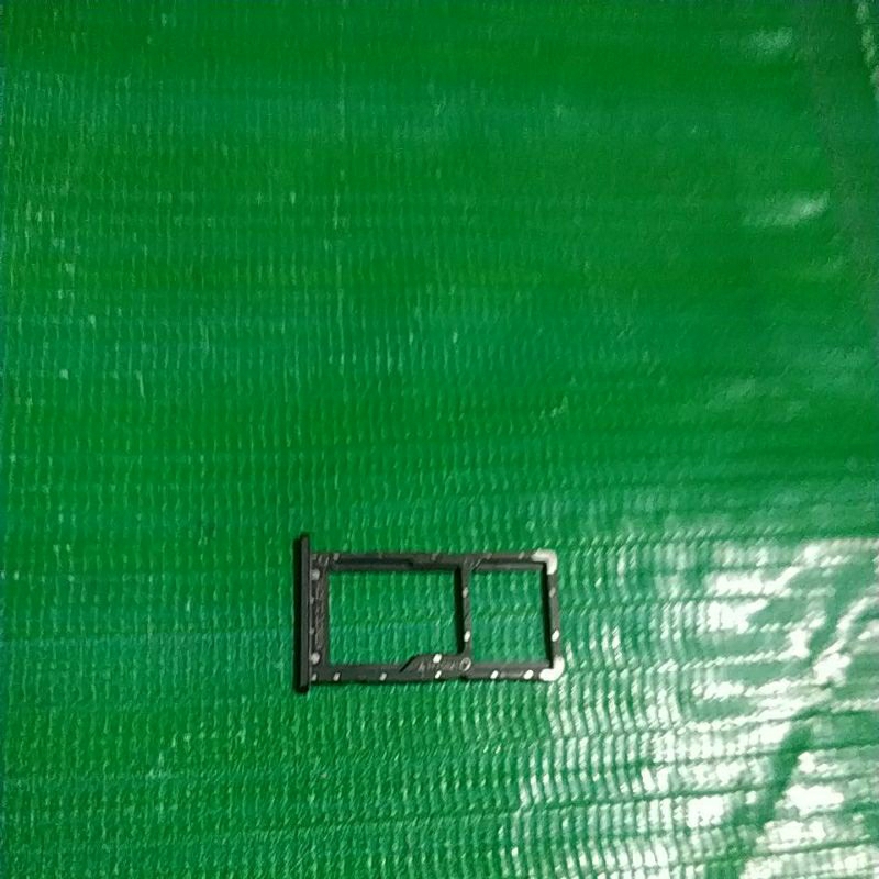 SIMTRAY BEKAS POCOPHONE F1