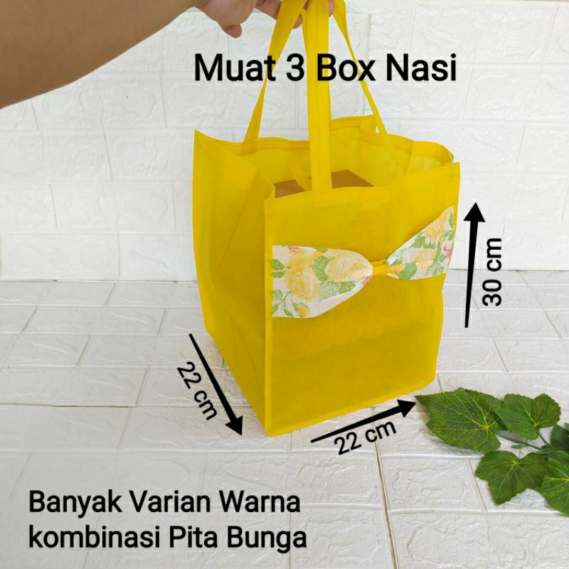

Tas Spounbond Tas Berkat Hajatan Tas Spunbond Nasi kotak Godybag Nasi Box Kuat dan Murah