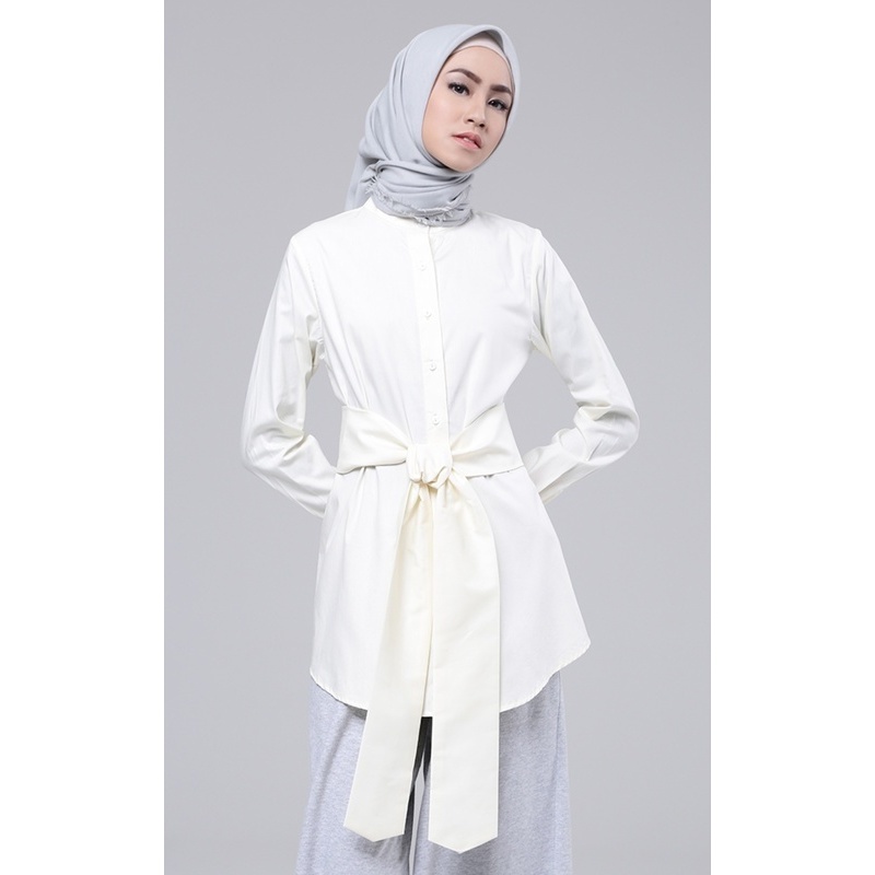 Scarlett Top Riamiranda - Kemeja Katun Belt Elegan Broken White Ukuran L & XL