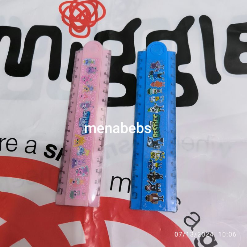 

Smiggle Fold Up Ruler / penggaris ori store Singapura