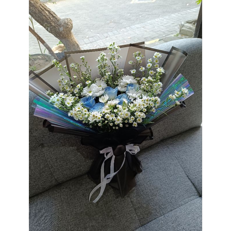 buket bunga mawar biru blue roses fresh flower bouquet mawar asli segar Surabaya