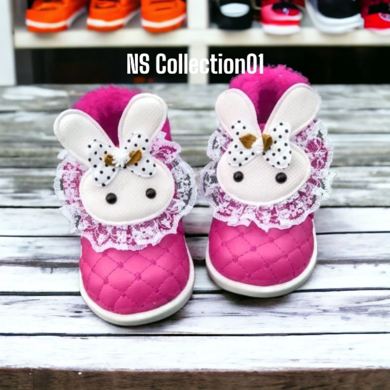 KODE P9X Sepatu Semi Boot Anak Perempuan Bunyi Motif Boneka Kelinci usia 1 2 3 Tahun
