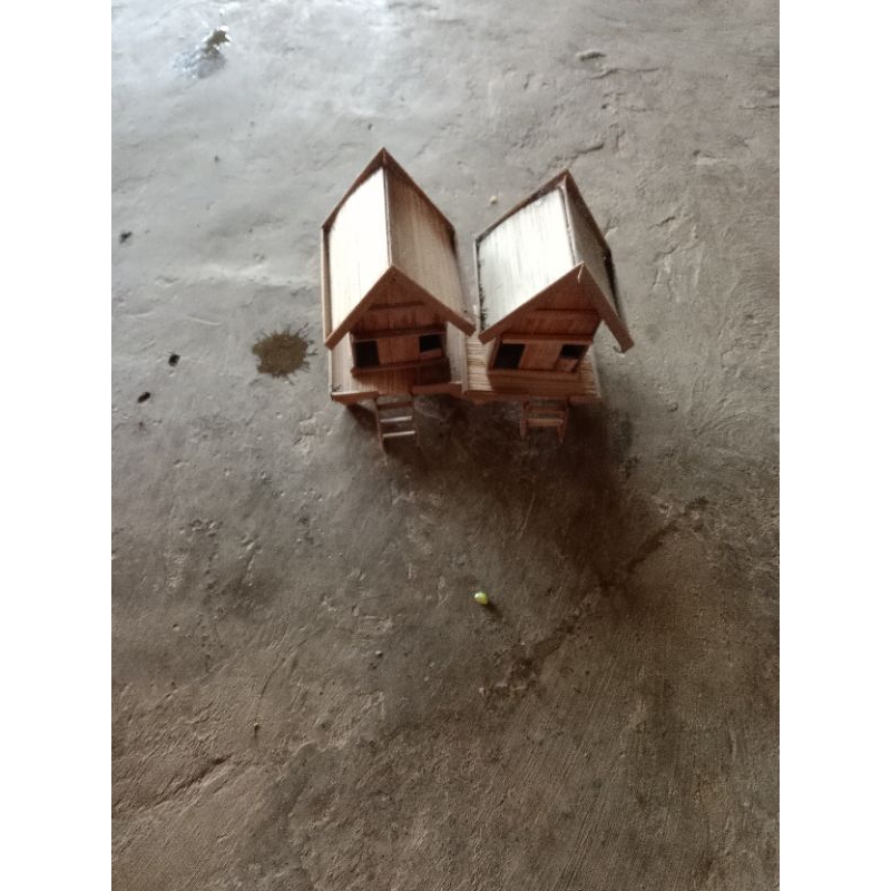 miniatur rumah bambu