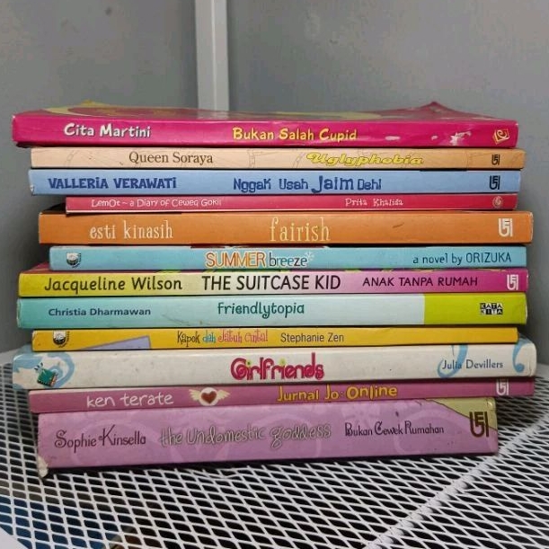 12 Buku Teenlit indonesia dan terjemahan (ambil semua)