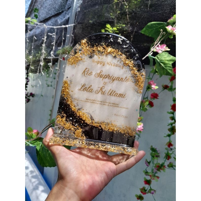 

Piala Lanyard Social Media Sign Aestethic QR Code Papan Ucapan Nama Usaha Toko Akrilik Resin Plaque Plakat Stand Nama Meja Bussiness Sign Plakat