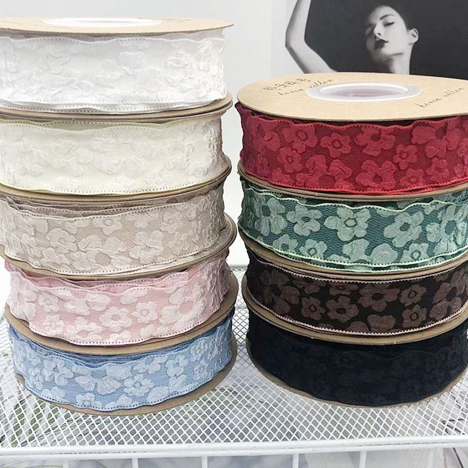 

KI3 1ROLL Pita Kain Crinkle 254cm Gelombang Motif Bunga Timbul Pita Buket Hampers