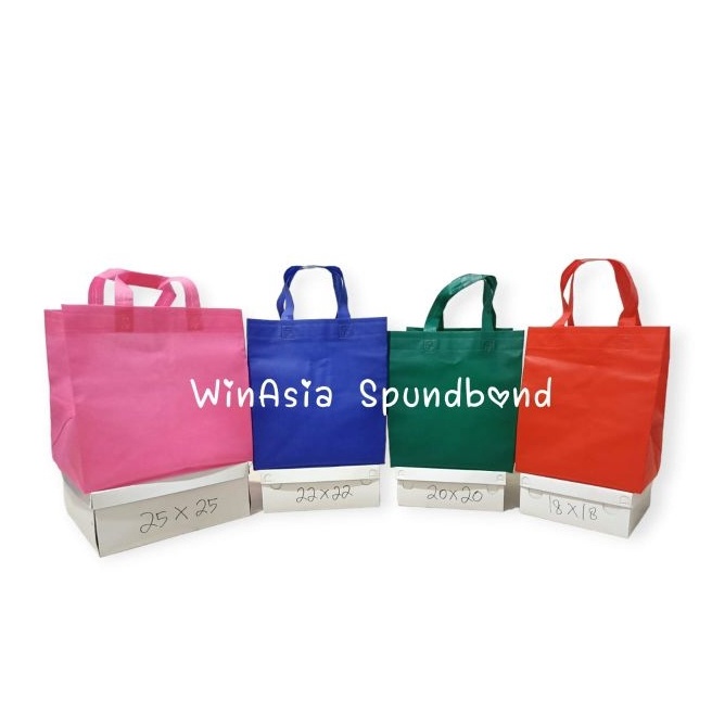 

KI3 Goodie baglusinan isi 12 Box 2x2 22x22 25x25 tas hampers box