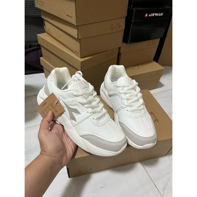 Sepatu diadora women putih ukuran 37 sale 70%