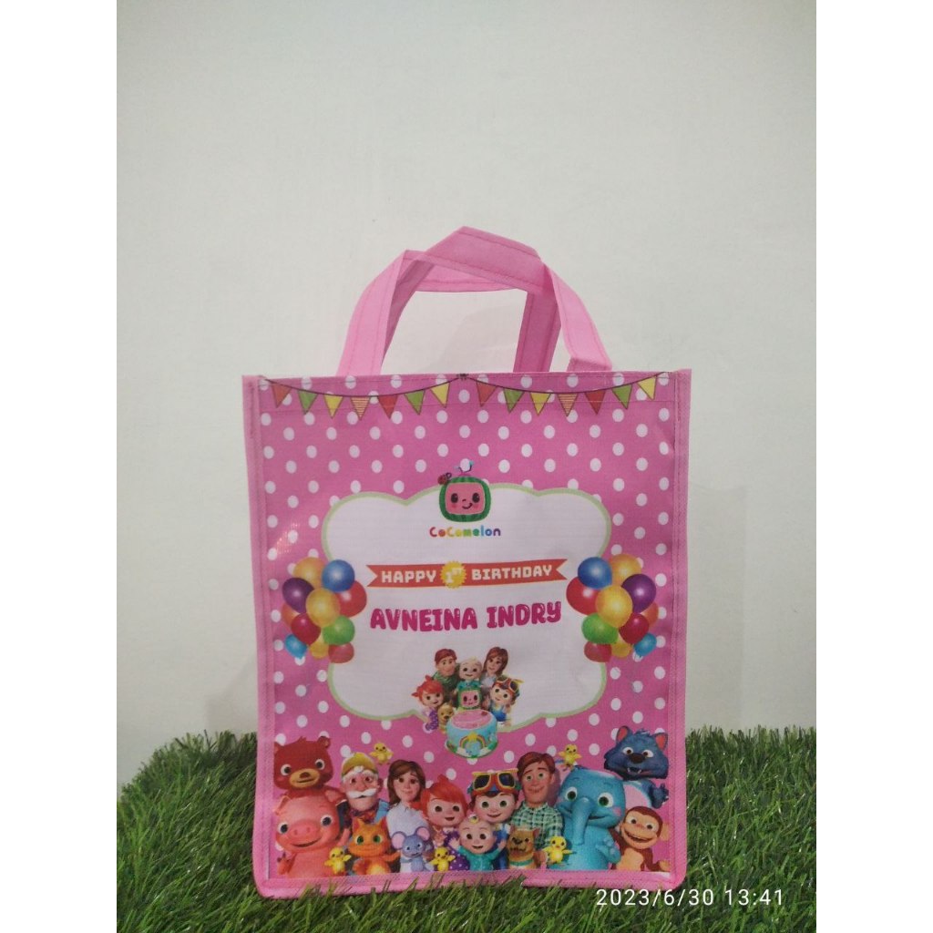 

Custom Tas Ulang Tahun Anak / Goodie Bag Request Desain / Karakter | Plus Foto