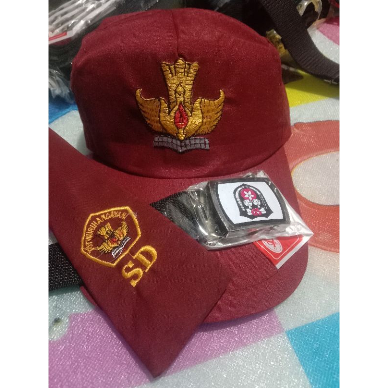 topi sd polos dasi cewe ikat pinggang(sabuk)
