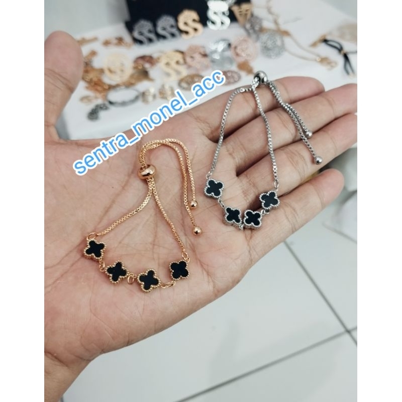 Gelang serut clover lapis emas / gelang clover titanium / gelang wanita kekinian