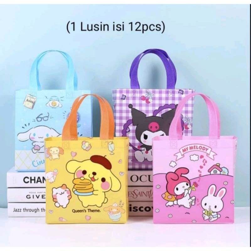 

GoodyBag Tas Ulang Tahun Anak Anak Karakter Sanrio Lusinan Isi 12pcs