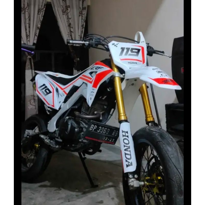 DECAL STIKER STRIPING CRF 150L FULL BODY DESAIN SIMPEL WARNA PUTIH LIST VARIASI ELEGAN
