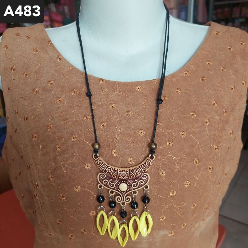 Kalung Etnik Kuning Aksesoris Kalung Wanita