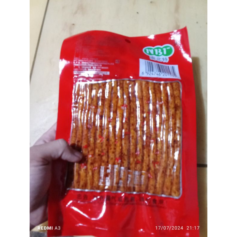 

{100g} Latiao isi 60ps/makanan viral /yang vegetarian / Snack latiao