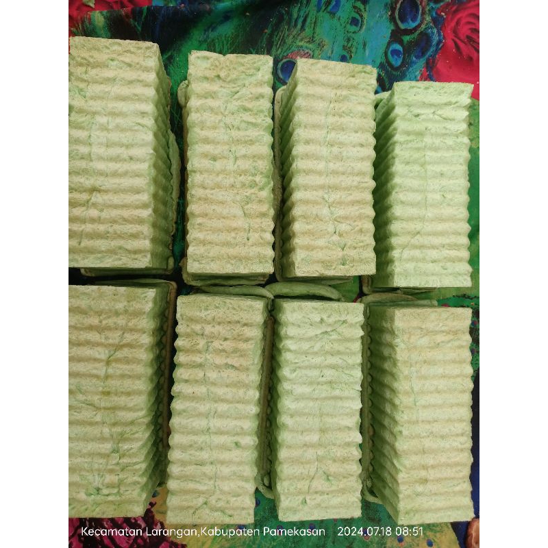 

ROTI BAKAR BANDUNG KASINO RASA PANDAN WANGI | DELICIOUS TASTE ( UKURAN 20X8X8 )