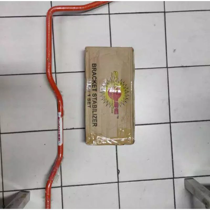 Stabilizer belakang mobil Toyota Avanza lama 2004-2011